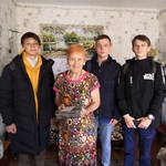 Поздравление педагогов-ветеранов школы с Днем учителя